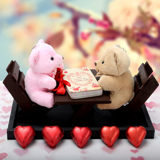 Illustration for article titled Unique Personalized Valentine Day Gifts Online